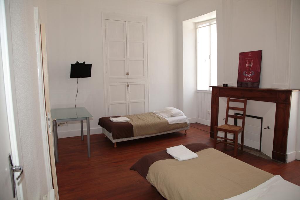 Cafe De France Bed & Breakfast Eauze Room photo