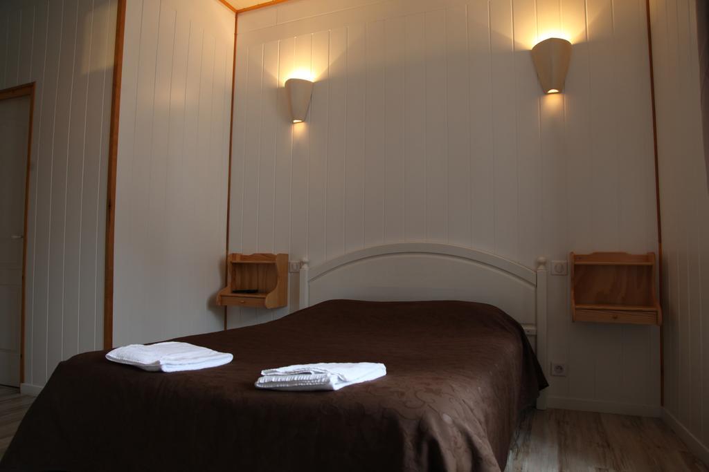 Cafe De France Bed & Breakfast Eauze Room photo